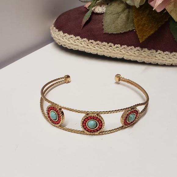 Gorgeous Red & Turquoise Beaded Bracelet - Picture 5 of 5